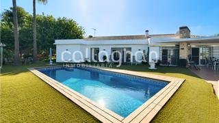 Xalet  Calle san cristobal, de. Chalet independiente con piscina privada en urbanización san cri