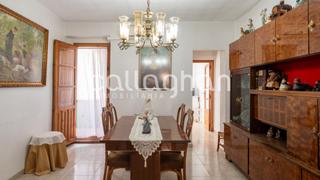 Pis  Calle calvari. Una vivienda versátil, con encanto y con todas las comodidades e