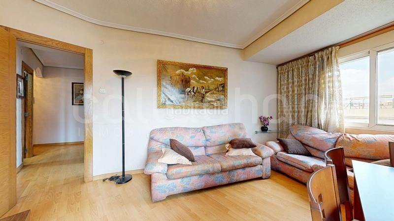 Foto 2f35d4fe-ff45-4804-9597-d46949fa400e. Pis a Exposició Valencia