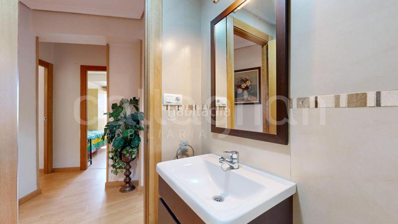 Foto a56726c4-c14e-455d-a5fb-6c9796d7fabb. Pis a Exposició Valencia