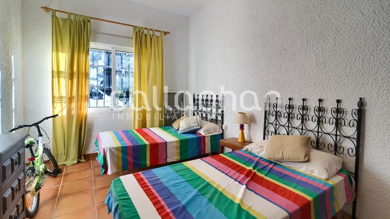 Foto 0f41faff-5a8e-45dd-a8cc-7a0c73aca799. Chalet  independiente en una parcela de 2.830 m2 en Alzira