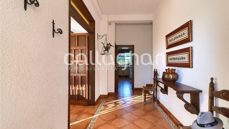 Foto c408c755-7713-418c-981e-728e8ac80206. Chalet  independiente en una parcela de 2.830 m2 en Alzira