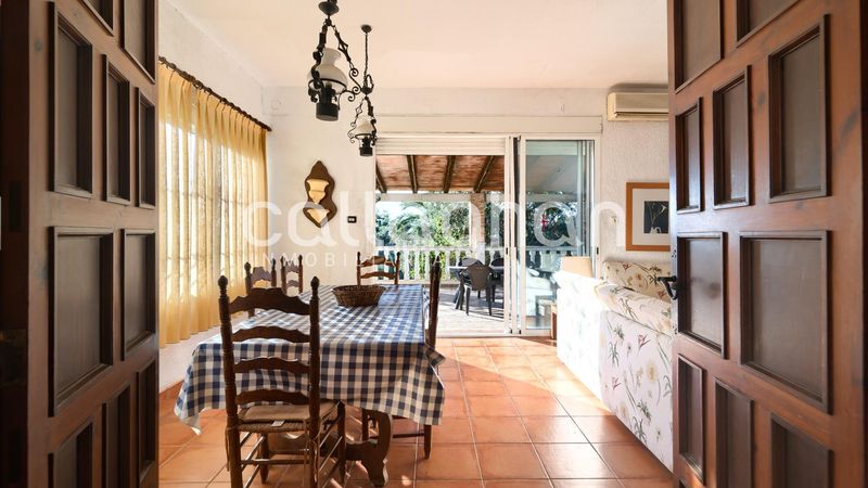 Foto d0c28b8d-6a8e-4056-bd58-9eaae2c39958. Chalet  independiente en una parcela de 2.830 m2 en Alzira