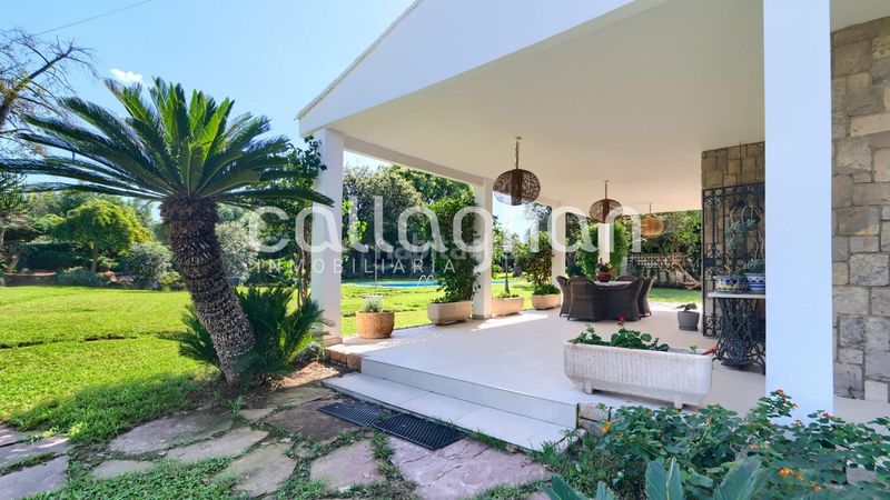 Foto e1fb5d4c-5662-4eca-a26b-14074b5f8cf7. Xalet amb calefacció aparcament piscina a Nueva Santa Barbara - Cruz de Gracia Godella