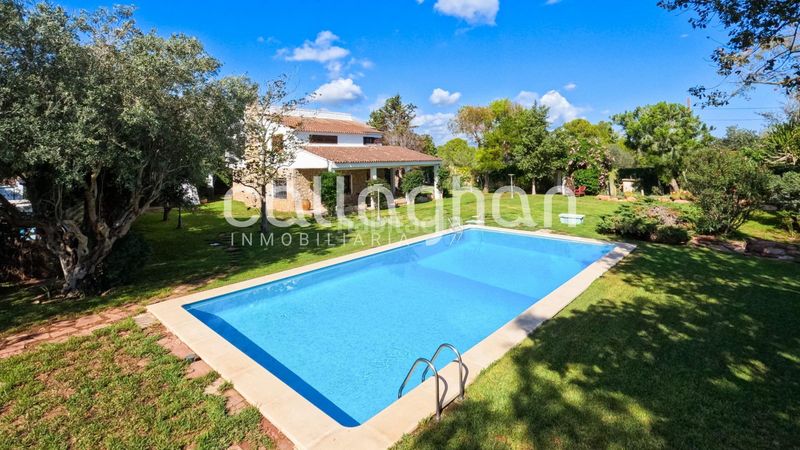 Foto e56acc73-5249-4013-aa3a-197570eb45cb. Xalet amb calefacció aparcament piscina a Nueva Santa Barbara - Cruz de Gracia Godella
