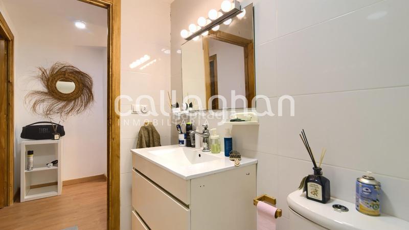 Foto d37e4d6b-109b-4a37-bd8d-5e6f4236123a. Casa adossada a Casco Urbano Náquera