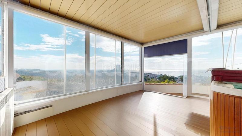 Foto b29aa36d-110f-4bc8-8bbb-2c4e43ee7421. Chalet con riscaldamento parcheggio in Oltamar - Cucarres Calp