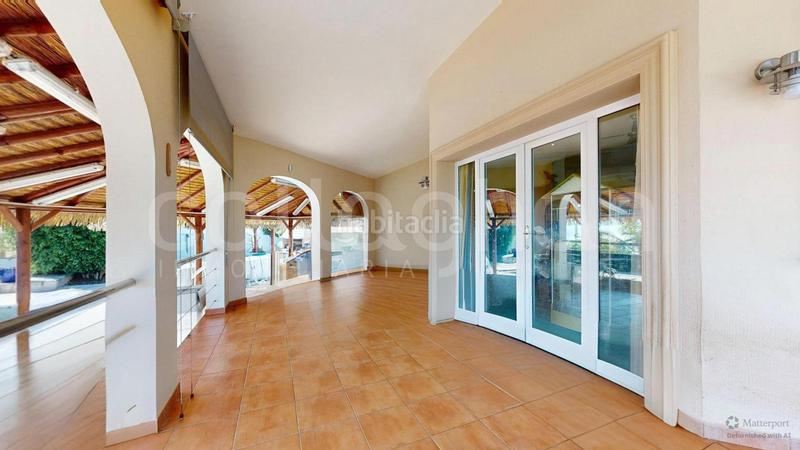 Foto f34ff163-4d02-44c8-88db-11ed912b63f3. Chalet con riscaldamento parcheggio in Oltamar - Cucarres Calp