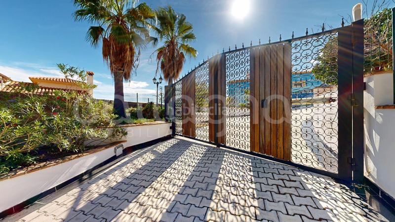 Foto f6eab469-c11d-4a89-b2d5-e323207ccb07. Chalet con riscaldamento parcheggio in Oltamar - Cucarres Calp