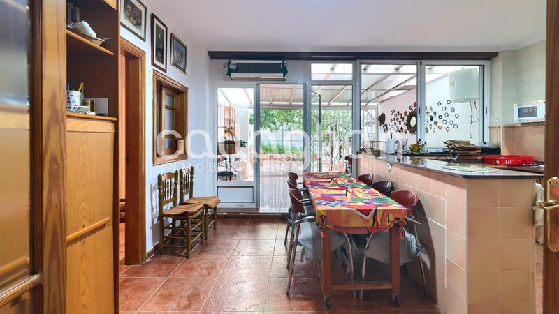 Foto 395b3fbf-b122-41ee-95b2-298f20b77688. Maison jumelée dans Alberic