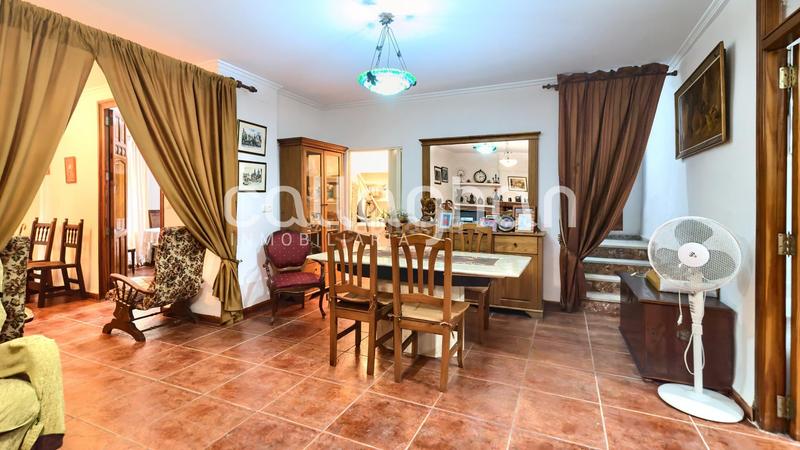 Foto 5c5fbb84-d43f-4ea7-b972-7299e222e936. Maison jumelée dans Alberic