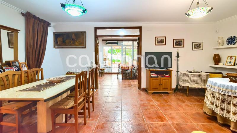Foto f29232bd-3288-473d-80d9-d6cca0ff3a7d. Maison jumelée dans Alberic