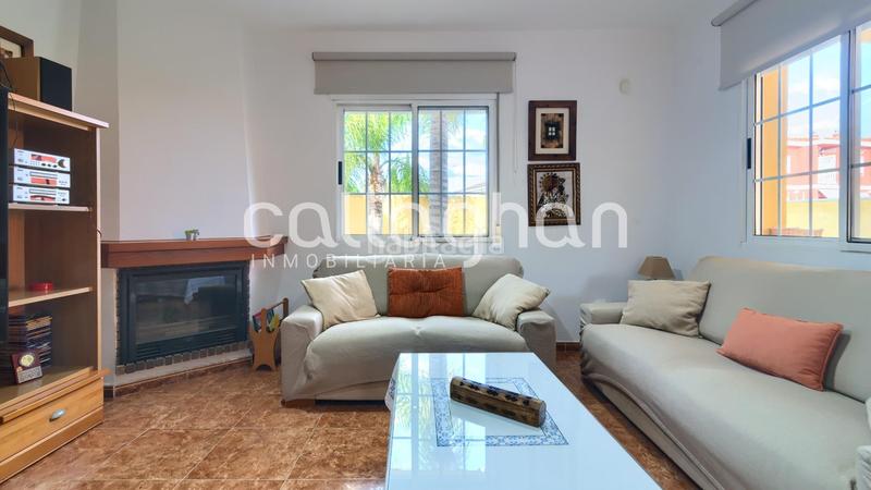 Foto 2764e72b-f85f-446b-90c3-d07ad1199759. Chalet  esquinero en maravisa en La Conarda Pobla de Vallbona (la)