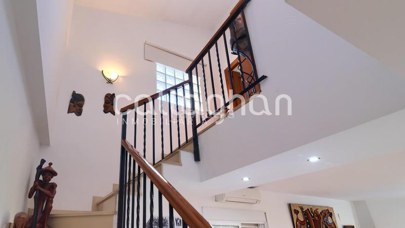 Foto 9d62fffc-9994-4ef5-9fb9-9e9da2eb58c8. Chalet  esquinero en maravisa en La Conarda Pobla de Vallbona (la)