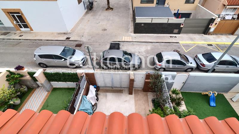 Foto 31e904cd-23ea-4423-a1bb-5258bff74af3. Maison jumelée avec parking dans Nuevo Centro Sagunt