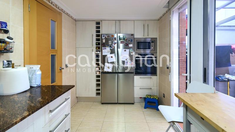 Foto 6f3c4f7e-a636-4765-ab12-369bd5973a1a. Maison jumelée avec parking dans Nuevo Centro Sagunt