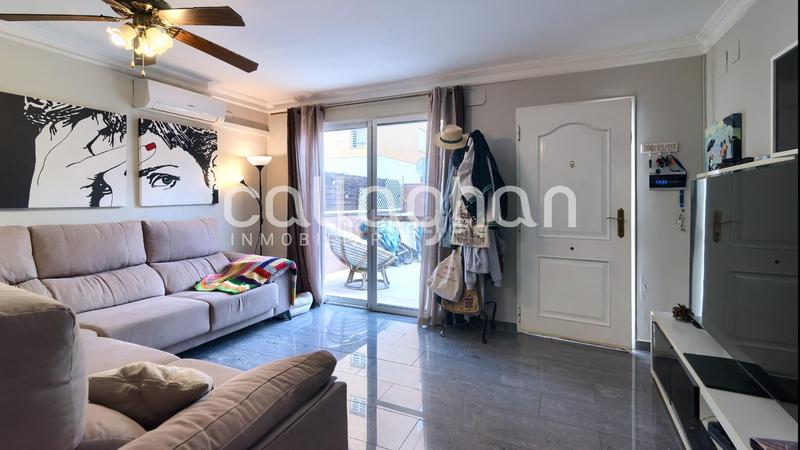 Foto 973b238b-8754-4542-9ab9-005eadbdace8. Maison jumelée avec parking dans Nuevo Centro Sagunt