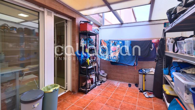 Foto fa238e14-8080-4ffb-96fe-e5ad4d062f1c. Maison jumelée avec parking dans Nuevo Centro Sagunt