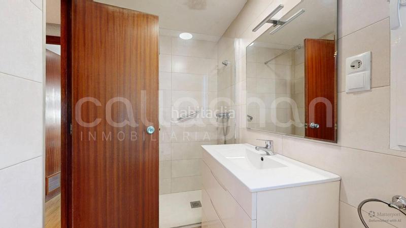 Foto dc8fb7a6-c35f-47c5-aa5d-3b92522cce5c. Alquiler piso oportunidad de alquiler en plena zona universitaria en Valencia