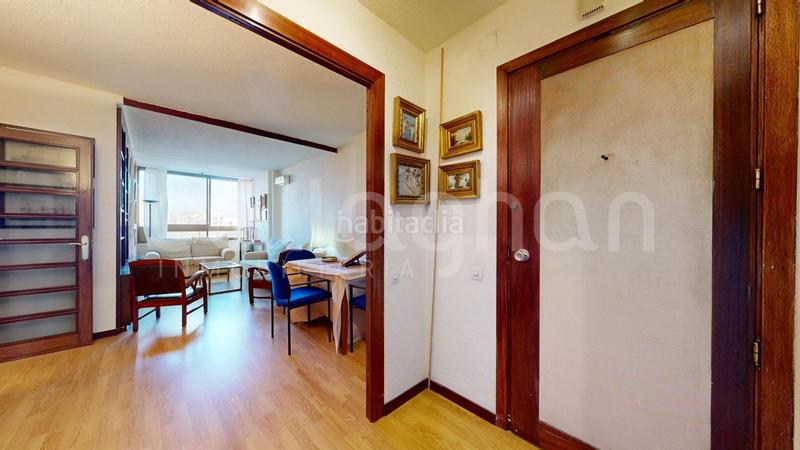 Foto e0e92fba-c963-4895-aea9-ea667cea5175. Lloguer pis amb calefacció aparcament a Exposició Valencia