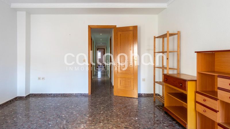 Foto 9fc5c980-9388-45c9-aa80-13b9adf3a47a. Pis a Centro Histórico Gandia