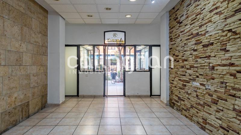 Foto 1563c615-c8c0-49b4-94f5-9454f7614e42. Location local commercial dans La Constitución-Canaleta Mislata