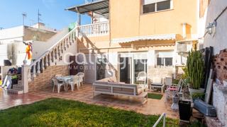 Chalet  Castell. Exclusiva planta baja con gran jardn privado en almenara