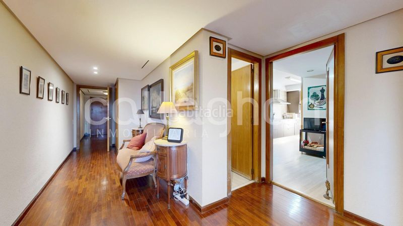 Foto 38427a6f-8b0e-4ecd-9b08-7ea41d5a82f1. Pis amb calefacció aparcament a Jaume Roig Valencia