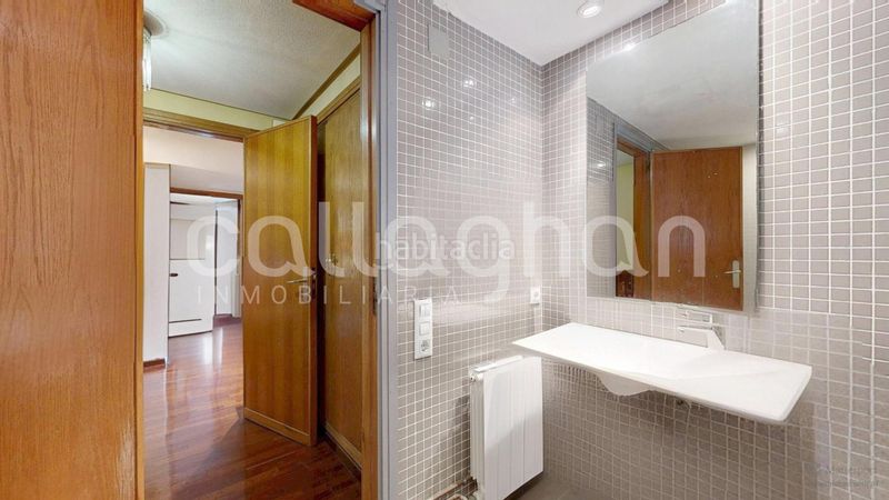 Foto 75982462-799d-4092-8dd6-debc5c6d2cdf. Pis amb calefacció aparcament a Jaume Roig Valencia