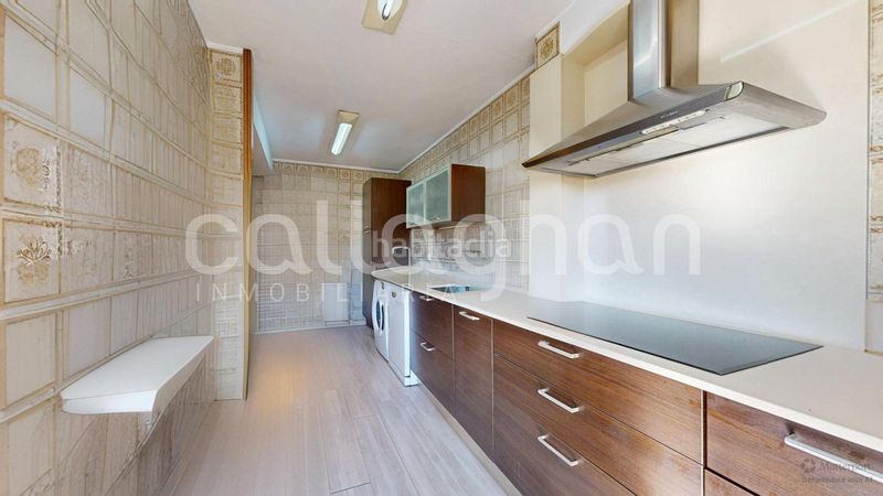 Foto 761fce26-1131-4edc-9ce1-61cf4a3455f7. Pis amb calefacció aparcament a Jaume Roig Valencia