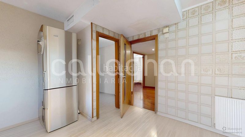 Foto 7f616c64-3810-4b26-86e7-610869948e3b. Pis amb calefacció aparcament a Jaume Roig Valencia