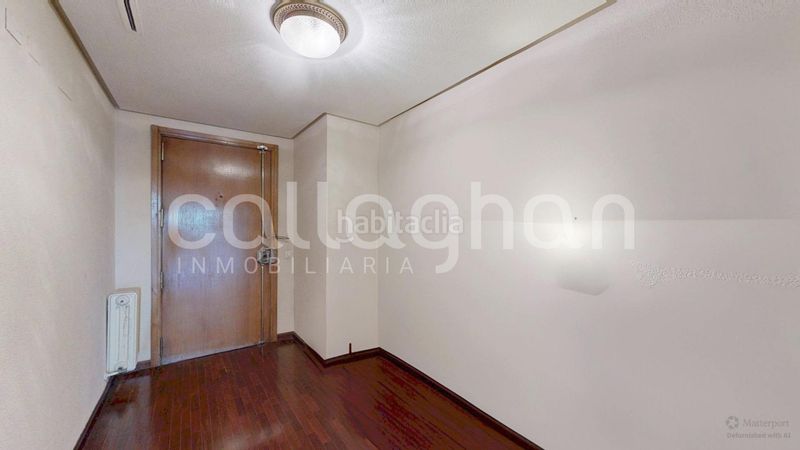 Foto ad2a686f-3b7a-4d4c-8f31-586816c4a1b0. Pis amb calefacció aparcament a Jaume Roig Valencia