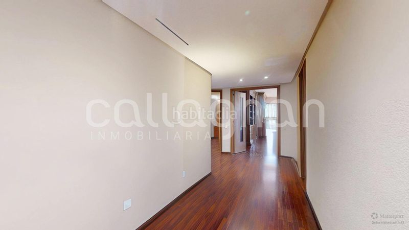 Foto e4bae813-1c21-4400-85df-21c1db045f5a. Pis amb calefacció aparcament a Jaume Roig Valencia