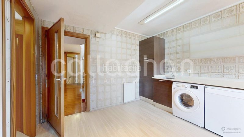 Foto fe3d408f-b937-4cbe-8a9c-a2cf02115425. Pis amb calefacció aparcament a Jaume Roig Valencia