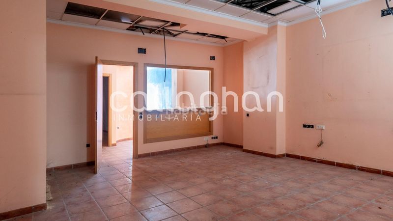 Foto a945ef22-499a-487c-82eb-b933e480cf95. Planta baixa a Barrio Benicalap Valencia