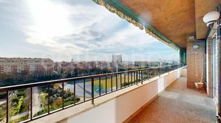 Etagenwohnung in Calle TIRSO DE MOLINA