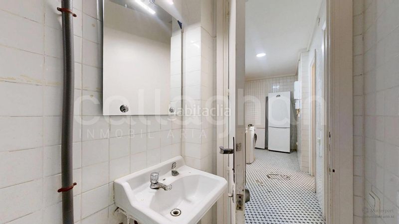 Foto 648180d3-7fb3-45ae-99bb-a331843f2bdf. Pis a La Seu Valencia