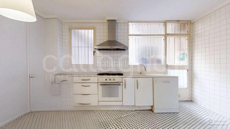 Foto 8a581b40-5cc4-47d2-8560-3277db7e4db6. Pis a La Seu Valencia