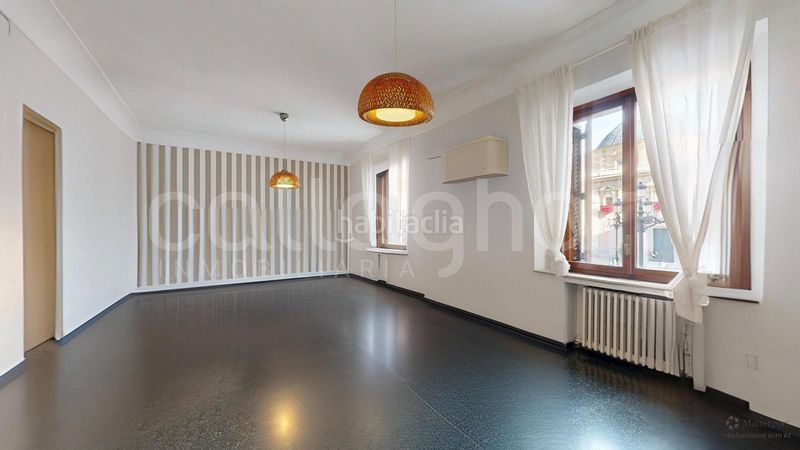 Foto b0cb3602-85cc-45b1-abfd-6166542c28fd. Pis a La Seu Valencia