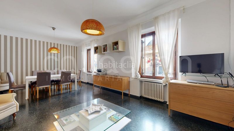 Foto f06c8807-704e-47e4-a622-d72209c4a384. Pis a La Seu Valencia