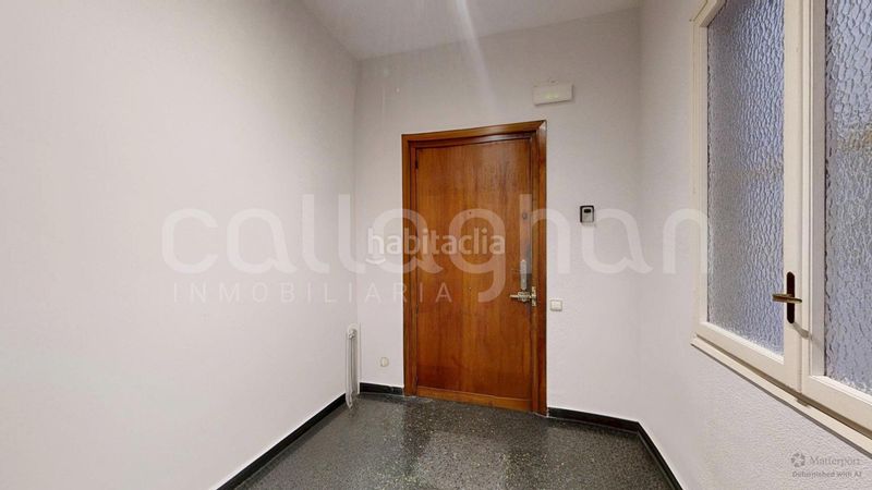 Foto f4d38e76-f79c-4de5-9fa9-1a5dff0b5be5. Pis a La Seu Valencia