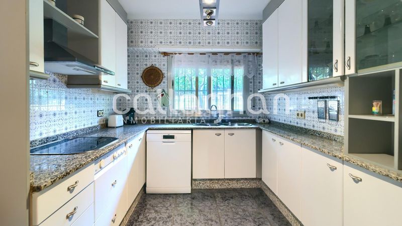 Foto f3c0bb8f-a2d9-4a4b-b848-68e355b52590. Xalet amb aparcament piscina a Sierra Perenchiza-Cumbres de Calicanto-Sto Domingo Chiva