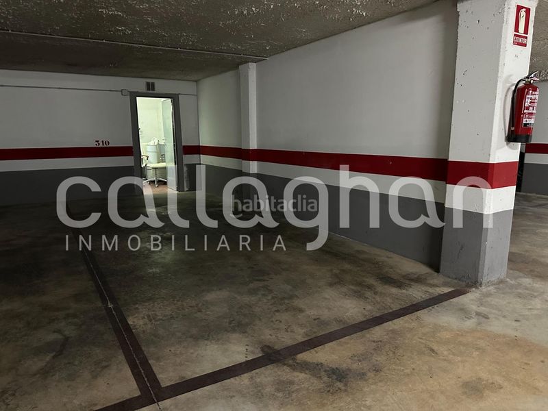 Foto a5adffee-f849-4ff9-8f0f-556a3e03e5bf. Aparcament cotxe a El Castell Burjassot