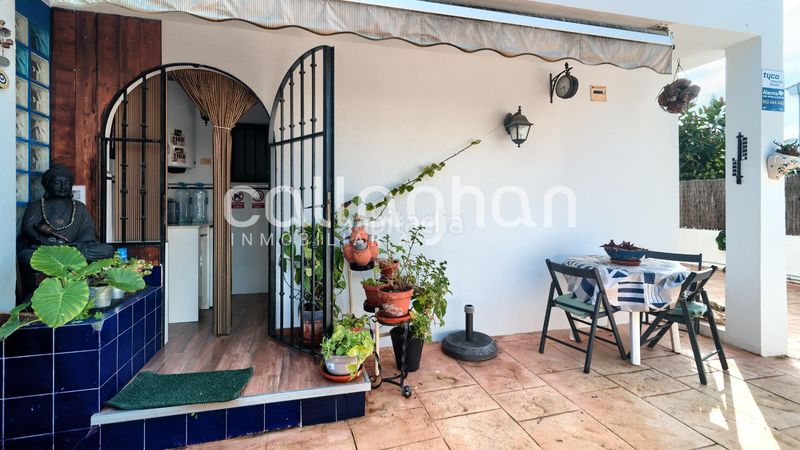 Foto 6f87982f-0378-4274-a088-f3d720e73835. Casa adossada amb calefacció aparcament a Corinto-Almardà Sagunt