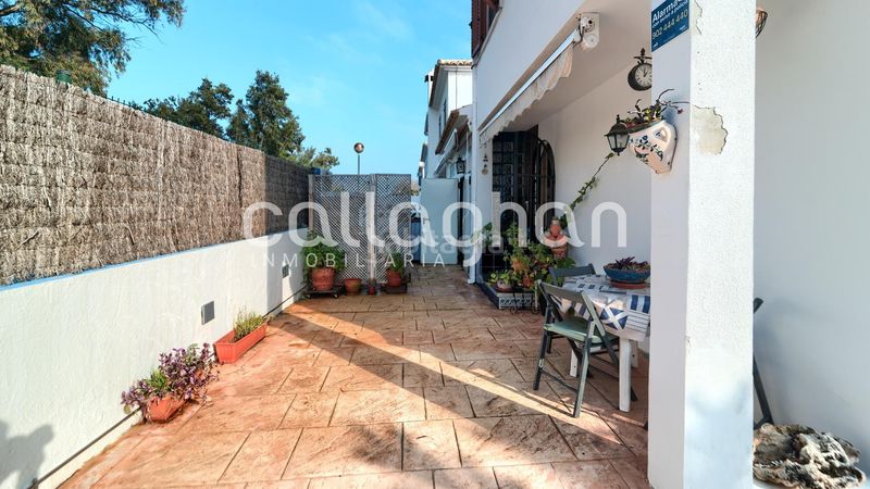 Foto e9196e11-c37b-4ca7-b1e6-ead611be50f4. Casa adossada amb calefacció aparcament a Corinto-Almardà Sagunt