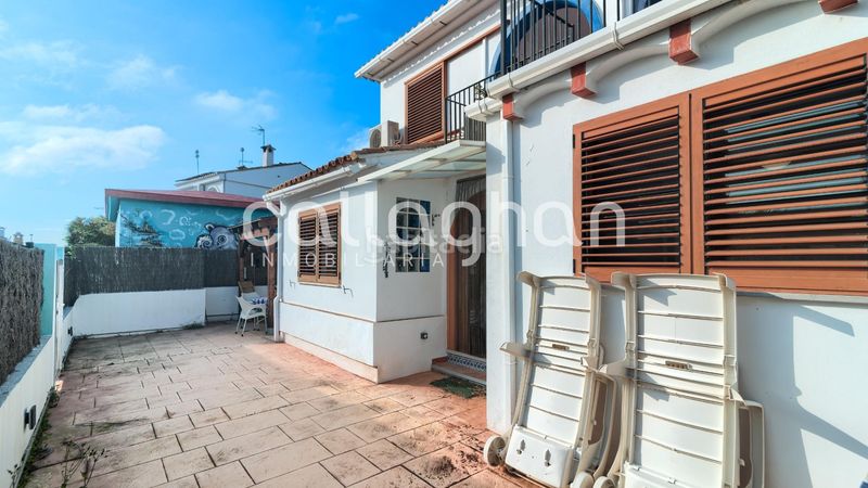 Foto eeb4b3a5-8361-4061-a18b-b62d5ff6bcbc. Casa adossada amb calefacció aparcament a Corinto-Almardà Sagunt