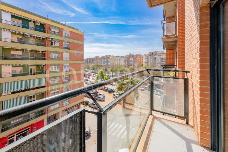 Piso vivienda de cuatro habitaciones en patraix en Valencia - Imagen 5
