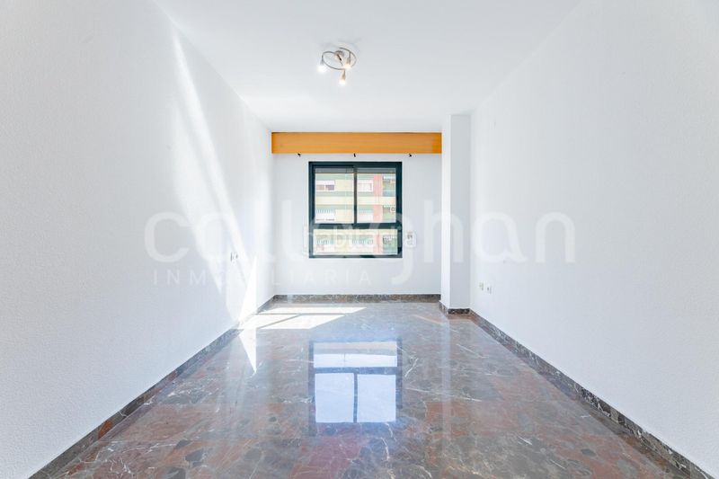 Piso vivienda de cuatro habitaciones en patraix en Valencia - Imagen 7