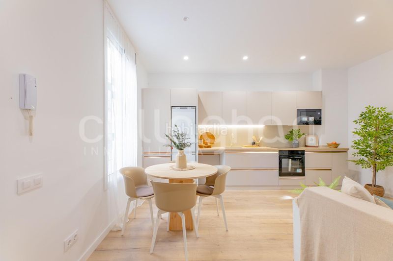 Planta baja acogedora vivienda en el corazón de ruzafa en Valencia - Imagen 10