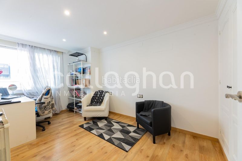 Foto 88a9f30a-85ac-4de0-ac6c-2a78d836d38f. Piso  reformado en calle lebón en La Creu del Grau Valencia